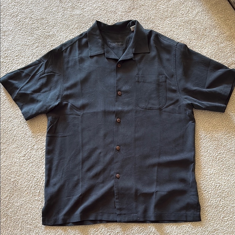 Men’s 100% Silk Tommy Bahama Black Button Down Shirt Palm Leaves Print Medium